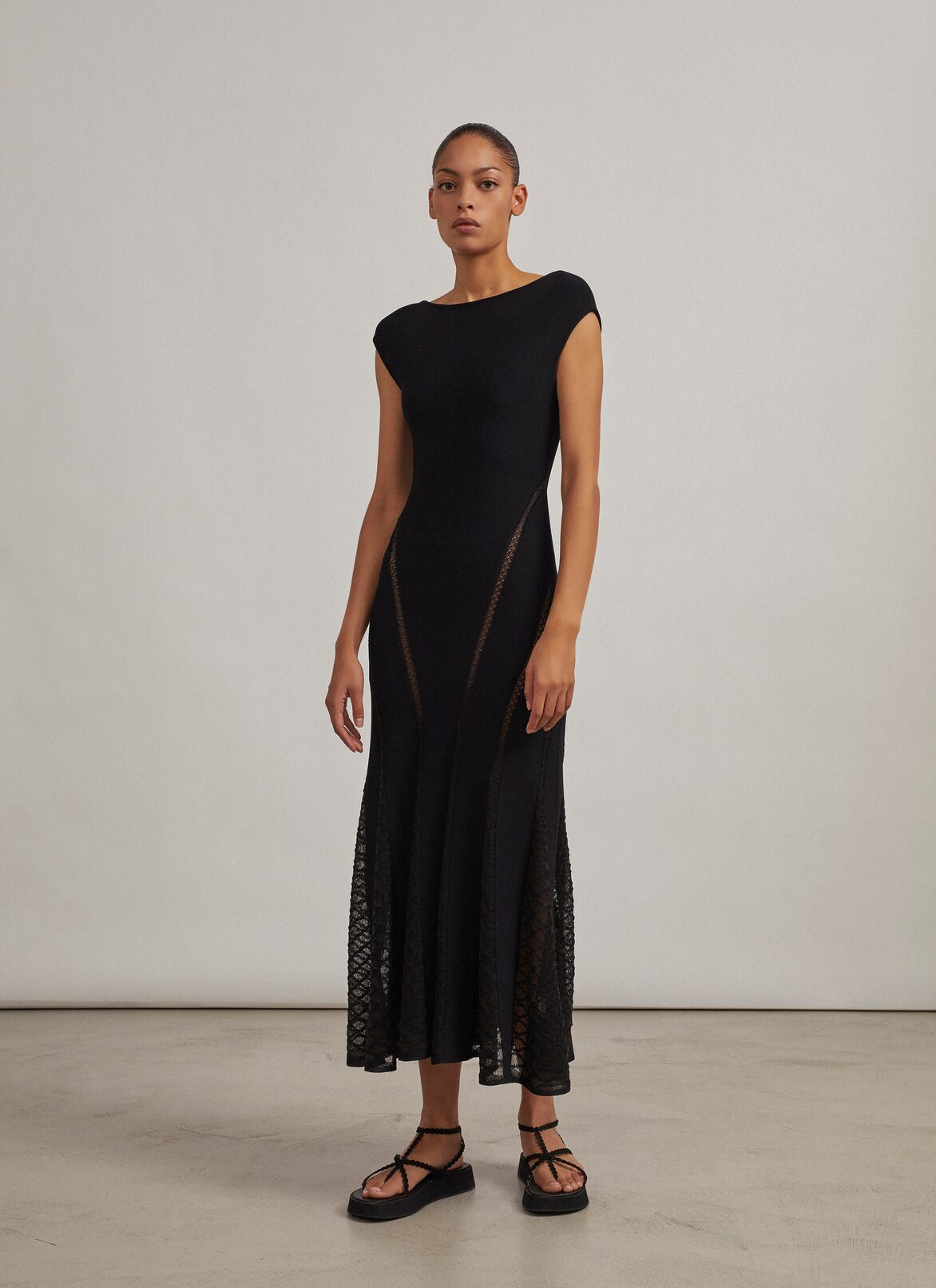 Robe fluide en maille et dentelle ALAÏA ROBE FLUIDE EN MAILLE ET DENTELLE NOIR